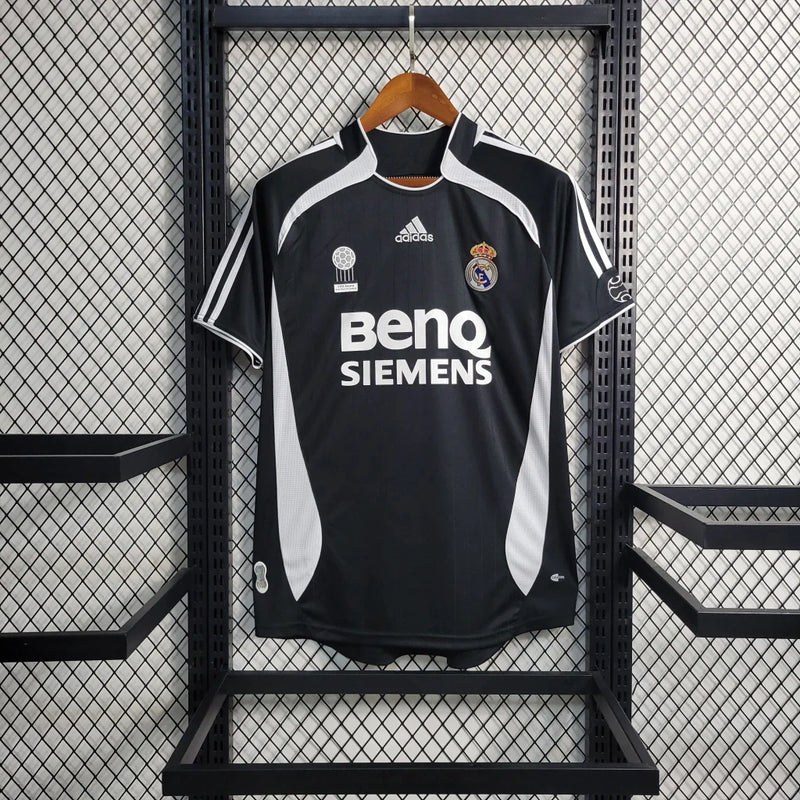 Camisa Retrô Real Madrid 2006/07 Away