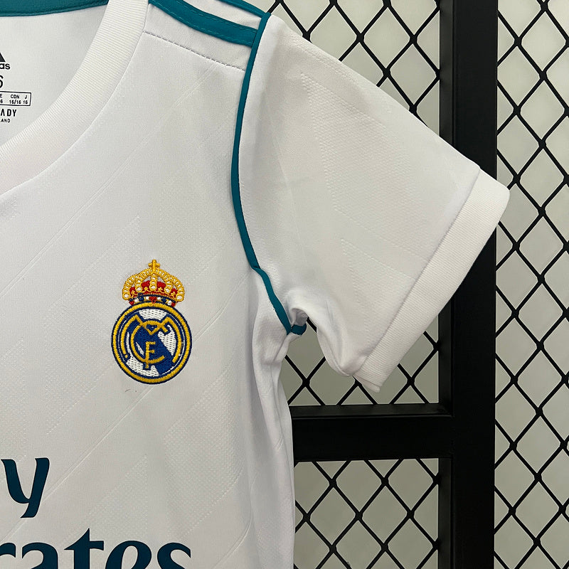 Conjunto Retrô Infantil Real Madrid l 2017/18 - Modelo Torcedor