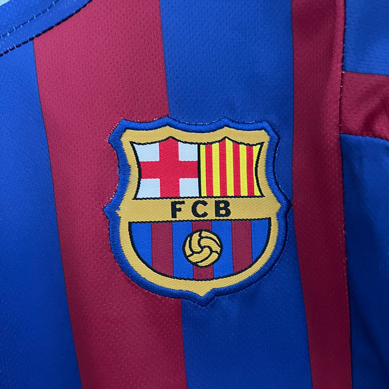 Conjunto Retrô Infantil Barcelona l 2005/06 - Modelo Torcedor