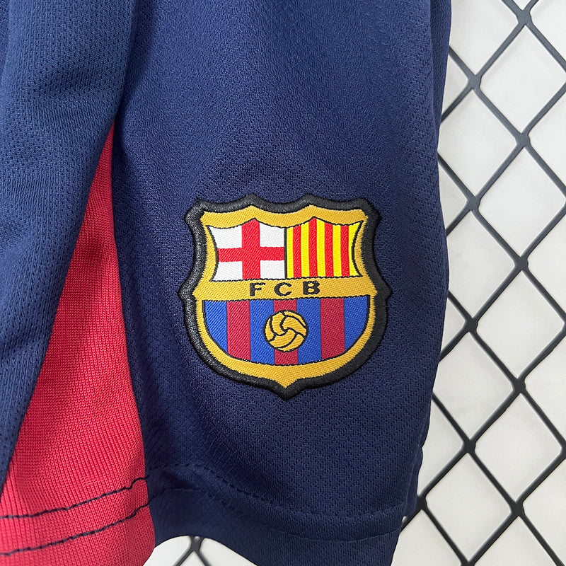 Conjunto Infantil Barcelona l 2024/25 Grená - Modelo Torcedor