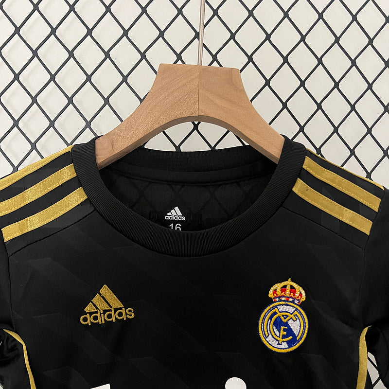 Conjunto Retrô Infantil Real Madrid ll 2011/12 - Modelo Torcedor