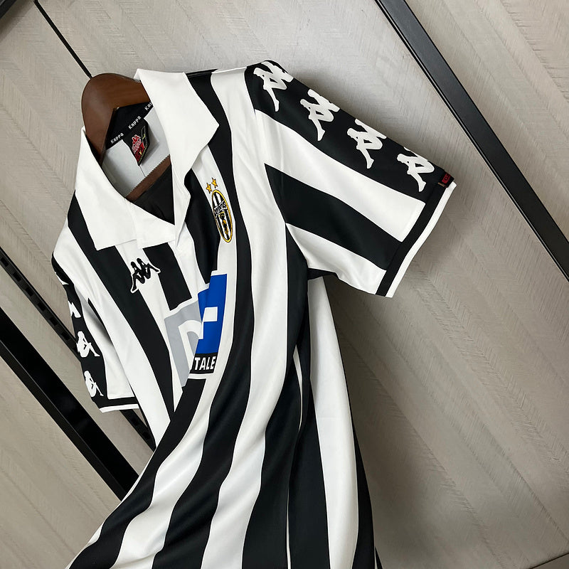 Camisa Retrô Juventus 1999/00 Home