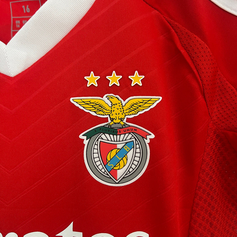 Conjunto Infantil Benfica l 2024/25 Vermelho - Modelo Torcedor