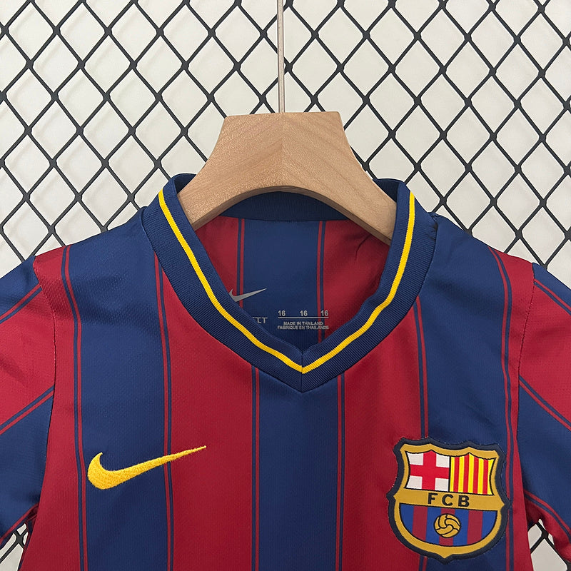 Conjunto Retrô Infantil Barcelona l 2009/10 - Modelo Torcedor